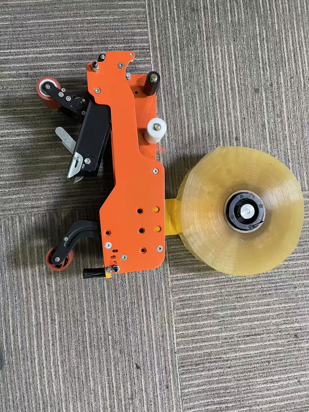 重庆北碚区封箱机贴带器