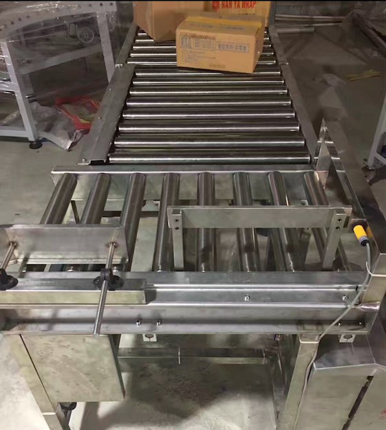 90度转向滚筒输送机