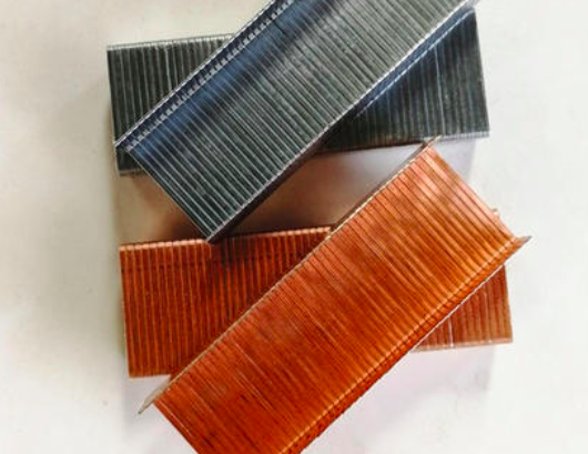 气动手动封箱镀铜封箱枪钉